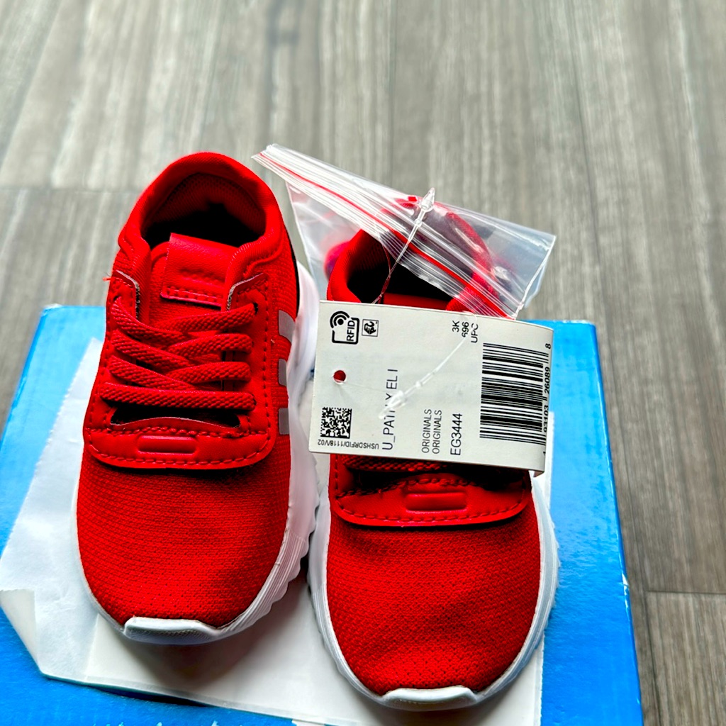 Adidas Brand Size 3